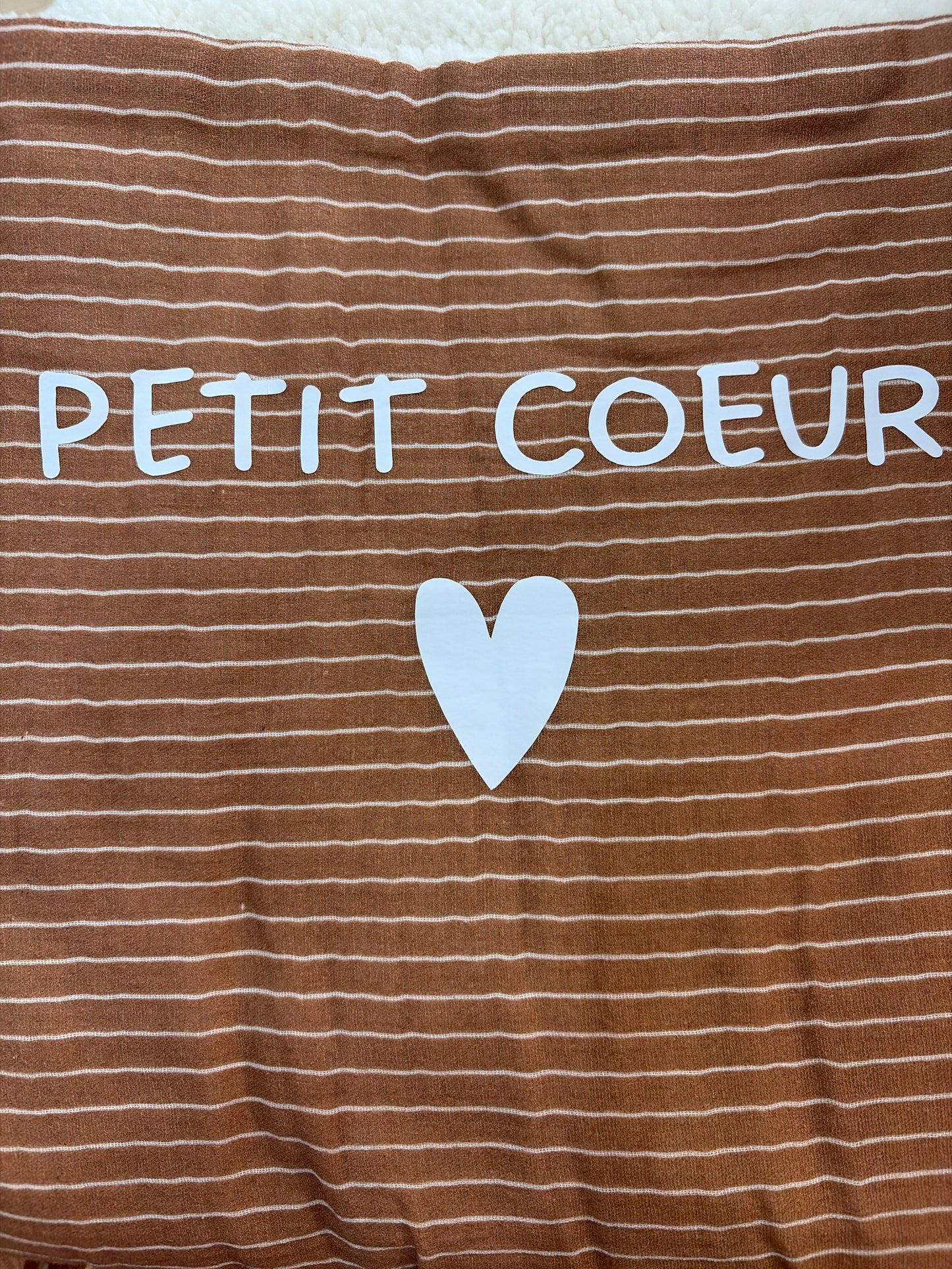 Couverture Pilou - Rayures fines