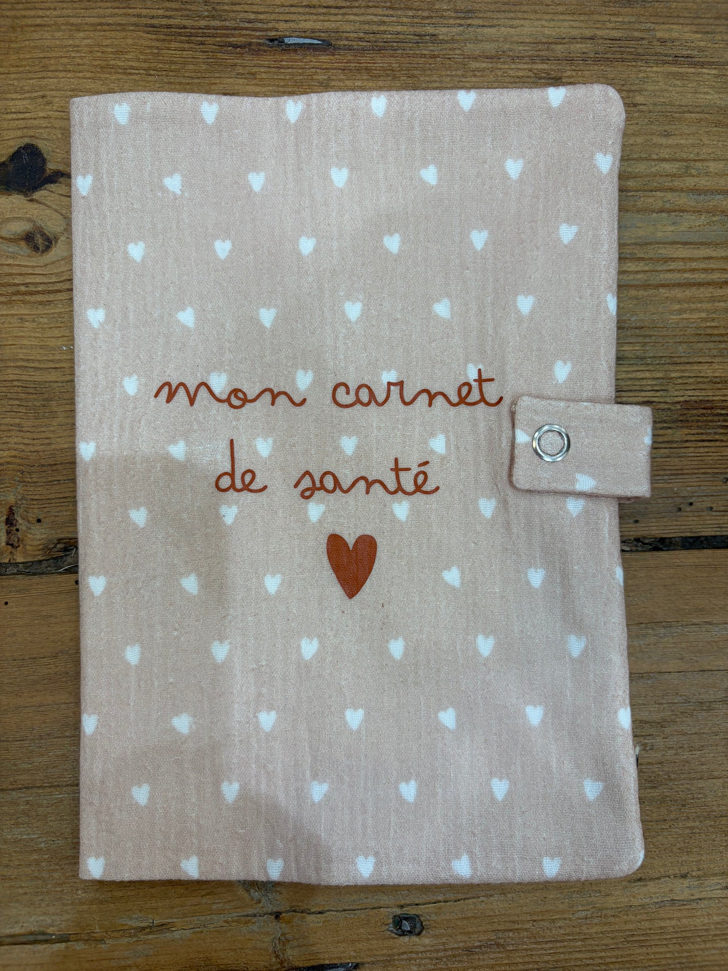 Protège carnet de santé - Beige petits coeurs