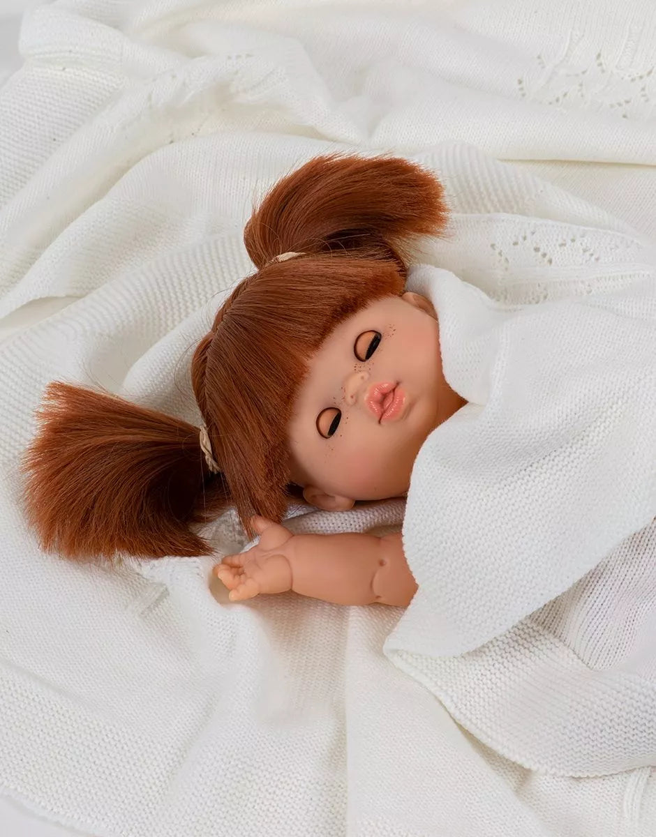 Poupée Raphaëlle aux yeux dormeurs